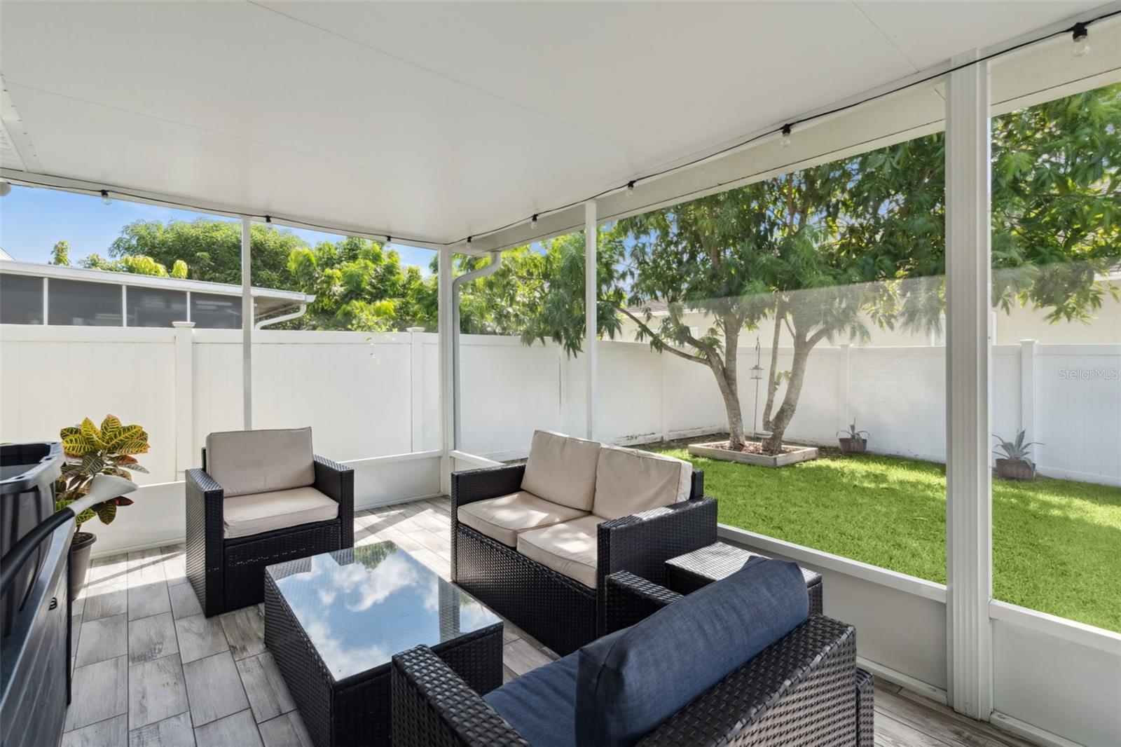 EAGLE BAY PH 1 - Residential