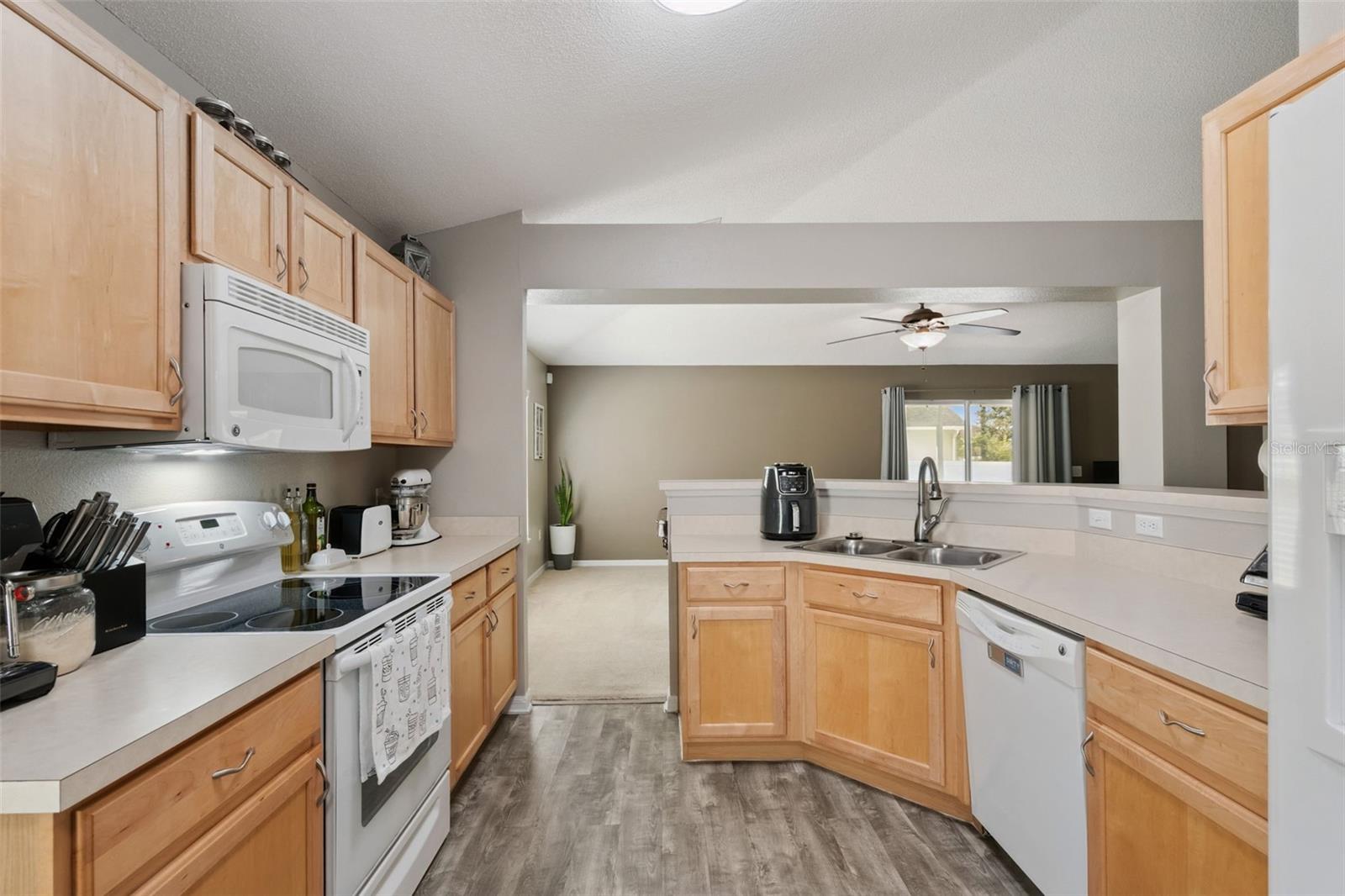 2540 HUNLEY LOOP