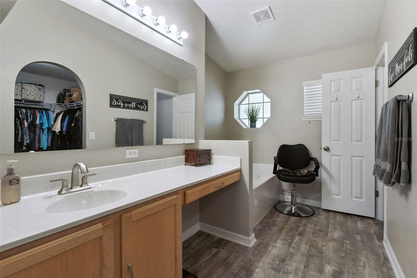 EAGLE BAY PH 1 - Residential
