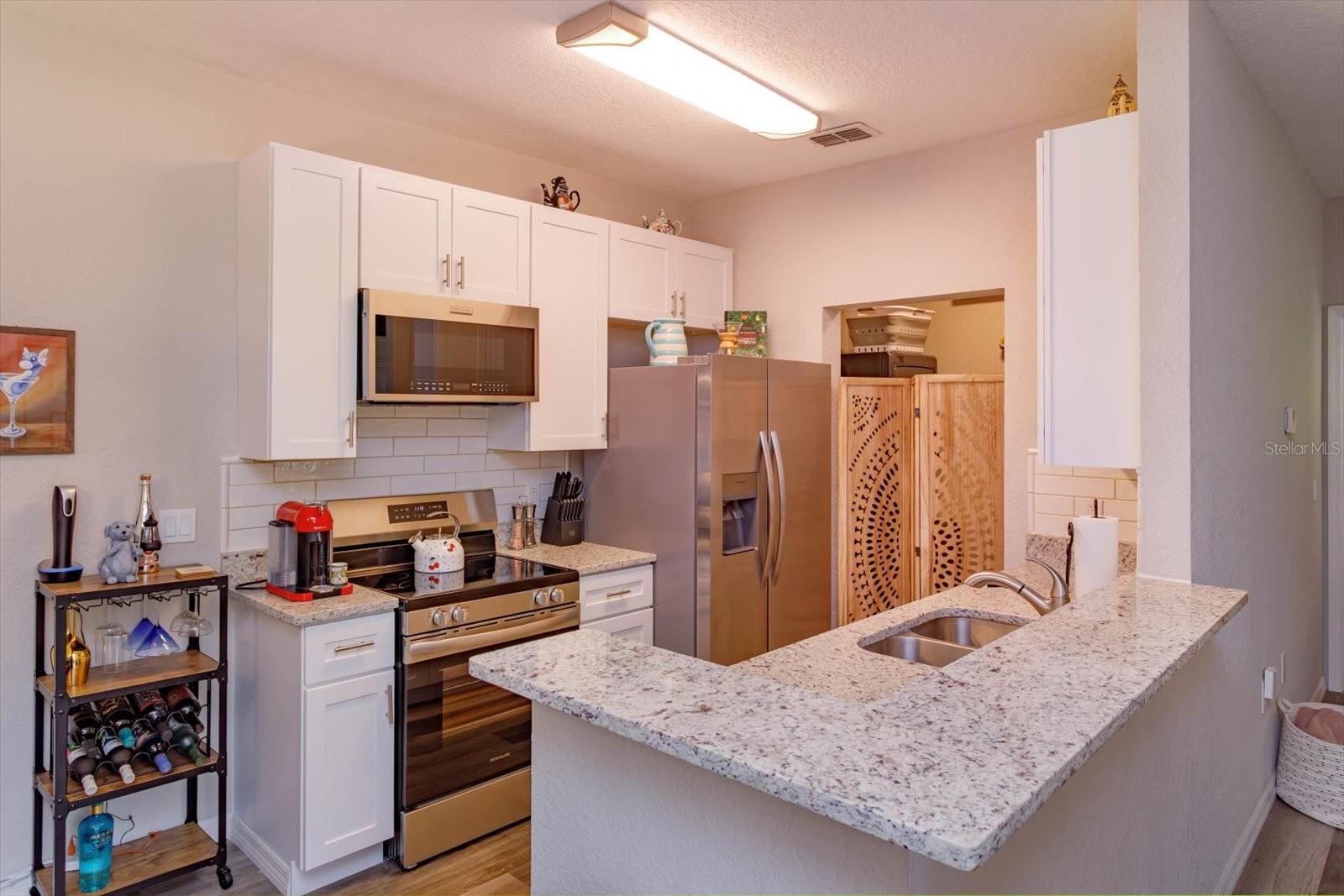 835 GRAND REGENCY POINT 104