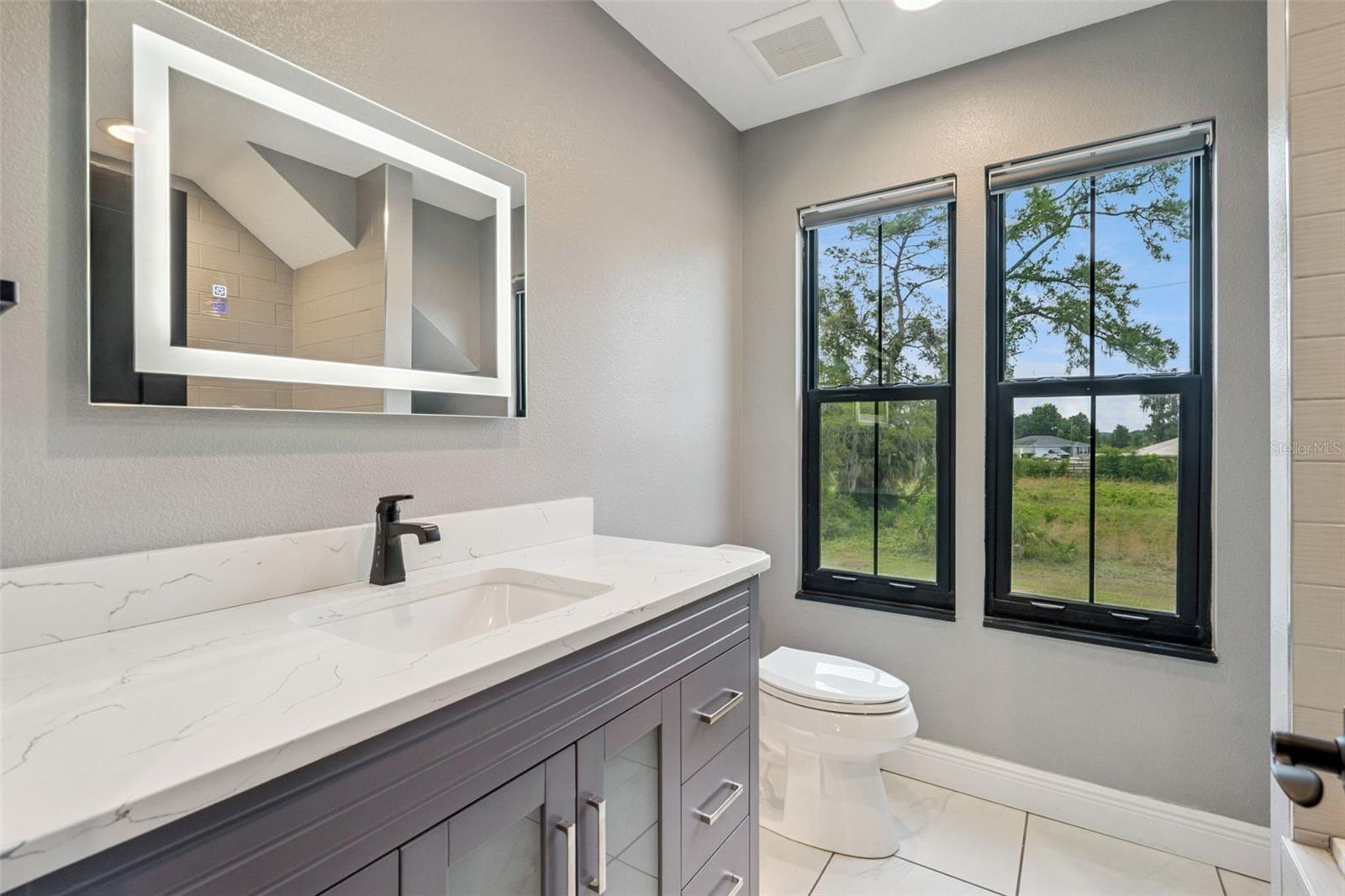 SUNSET SHORES - Residential