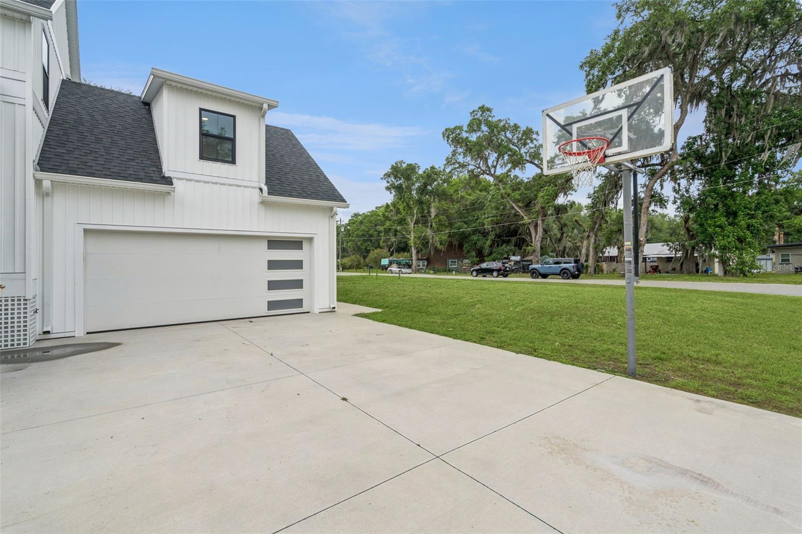 SUNSET SHORES - Residential