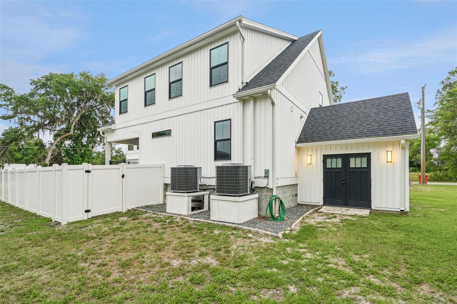 SUNSET SHORES - Residential