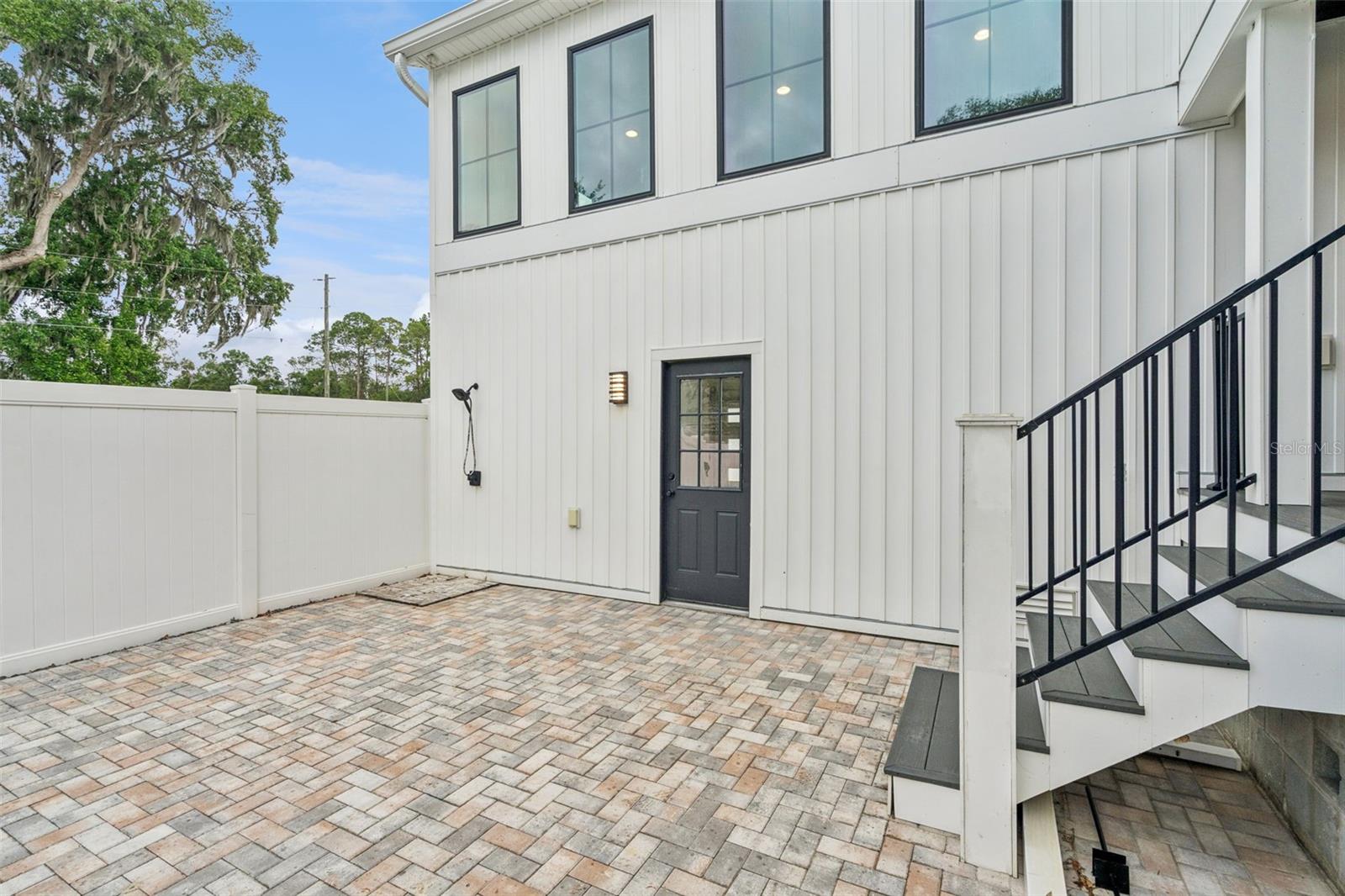 SUNSET SHORES - Residential