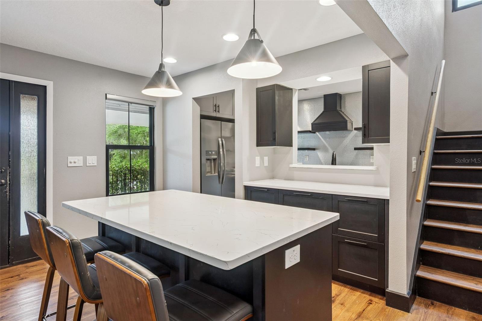 SUNSET SHORES - Residential