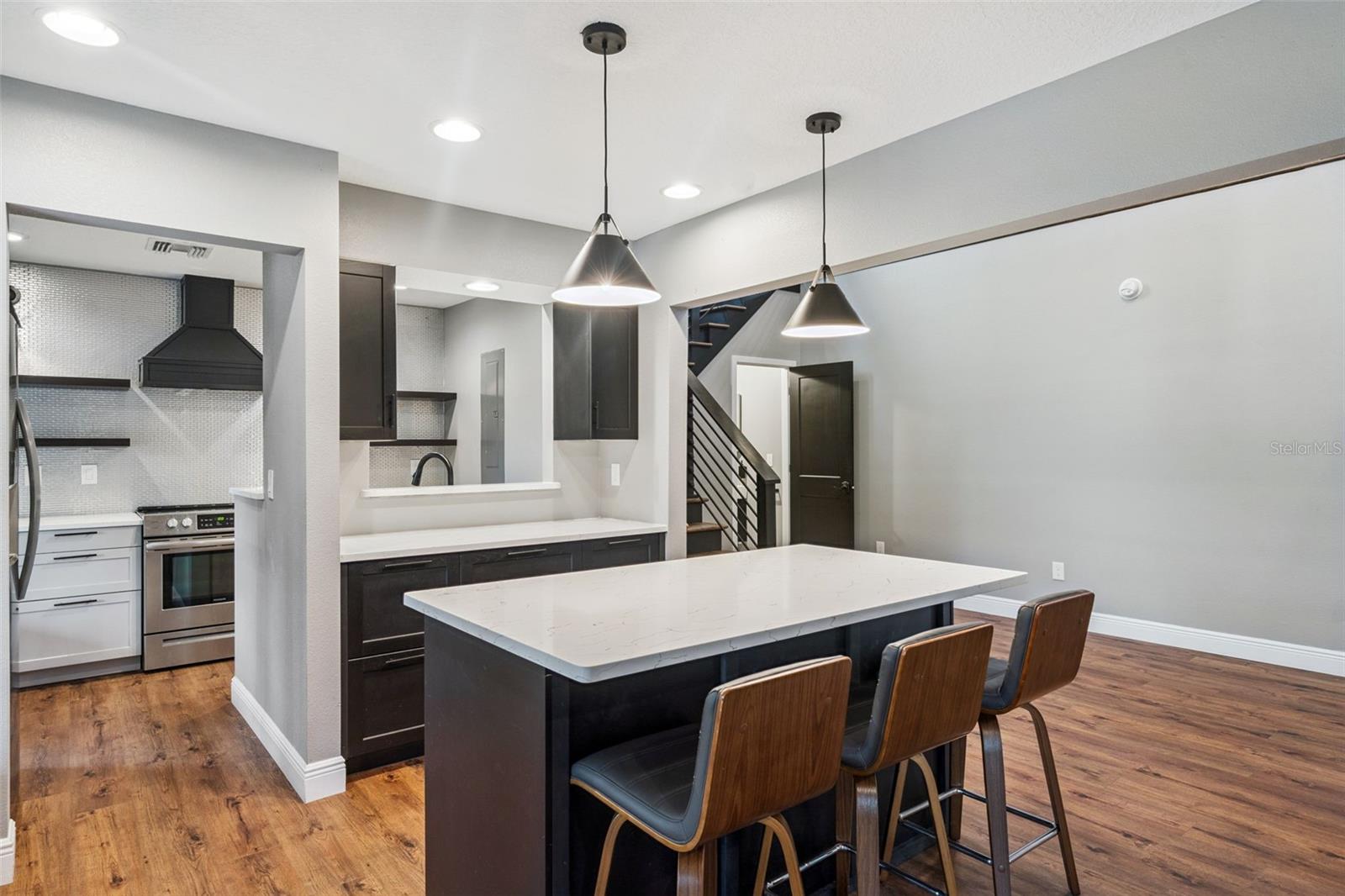 SUNSET SHORES - Residential
