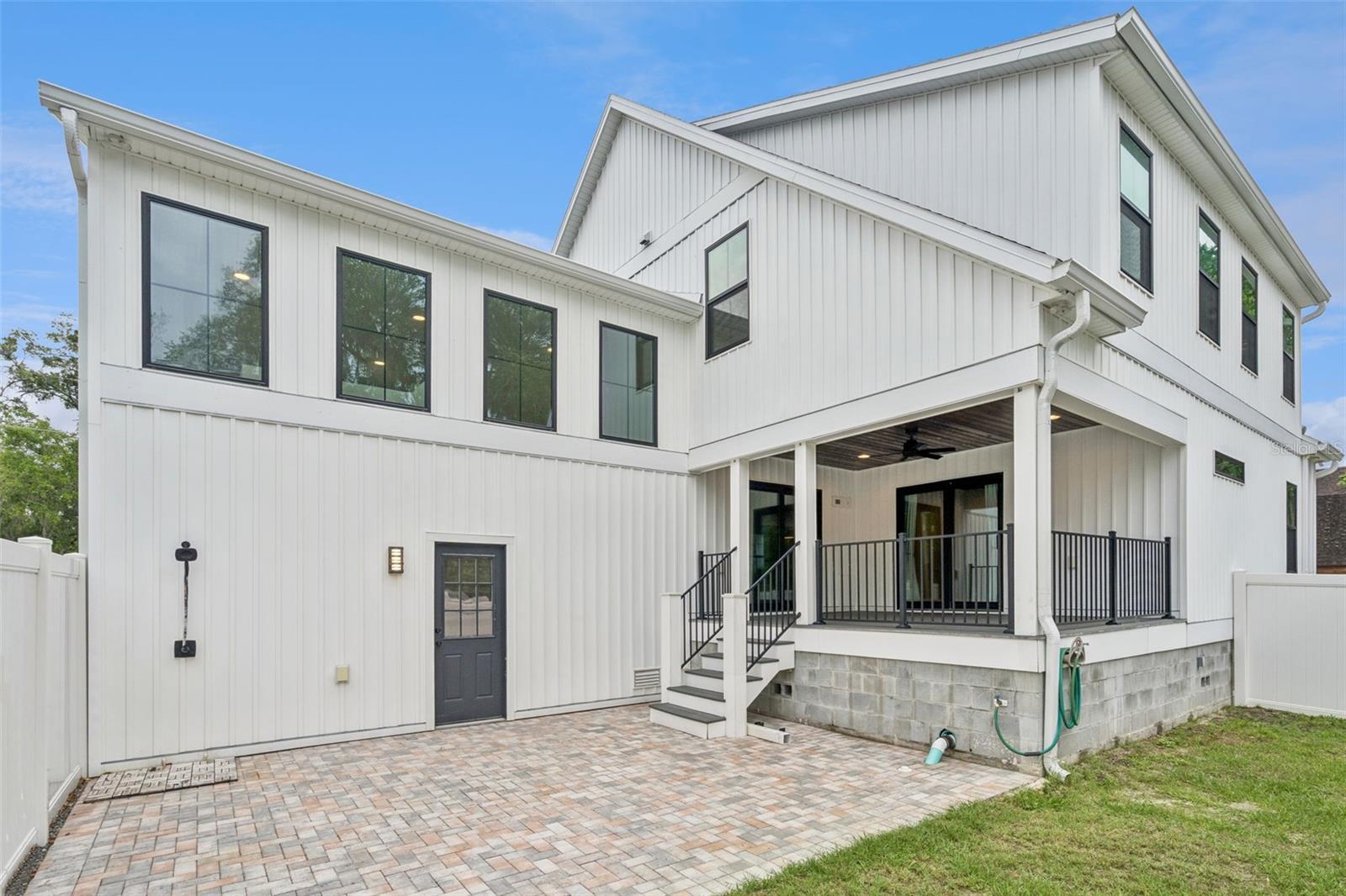 SUNSET SHORES - Residential