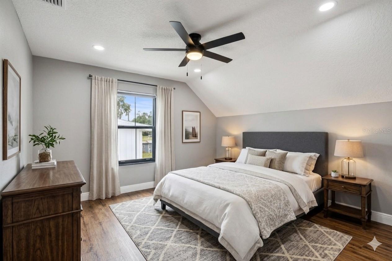 SUNSET SHORES - Residential