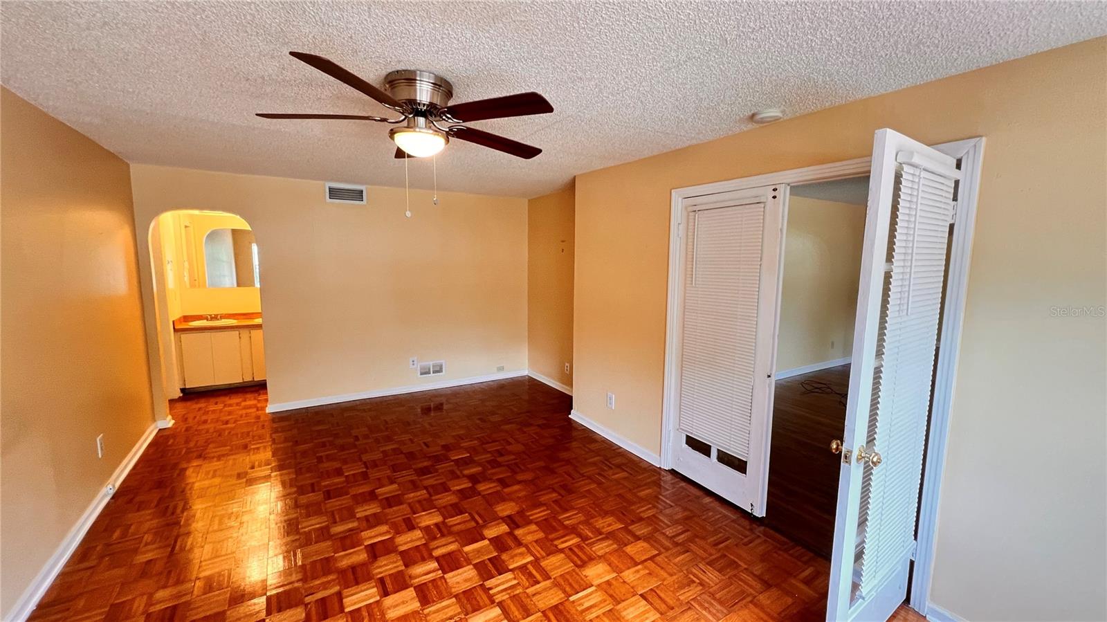 DIXIE TERRACE - Residential Lease