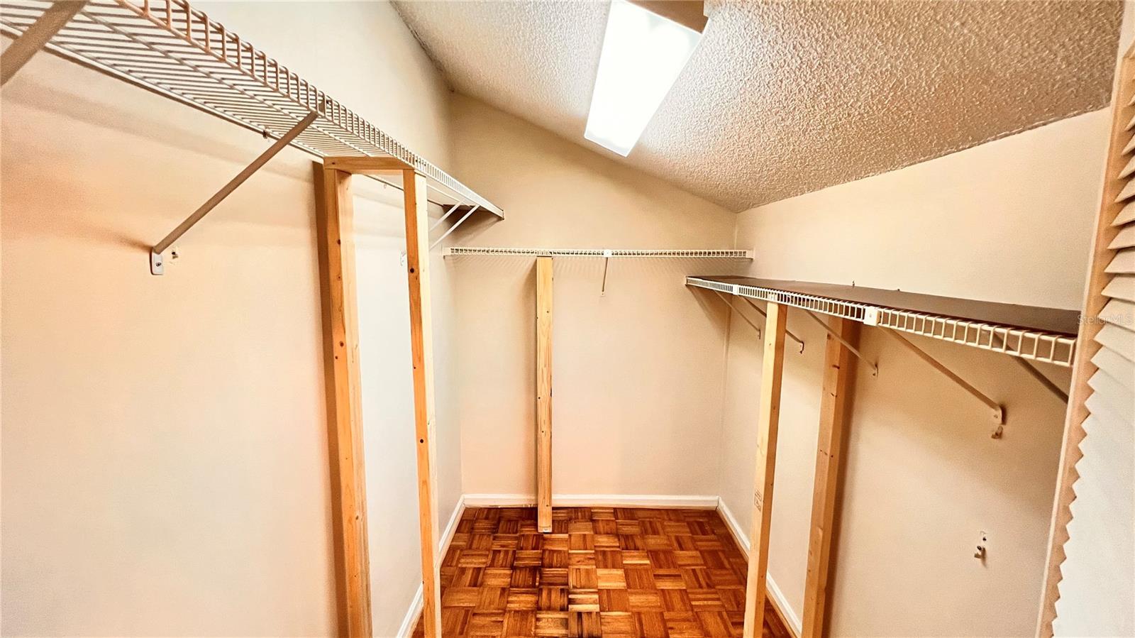 DIXIE TERRACE - Residential Lease