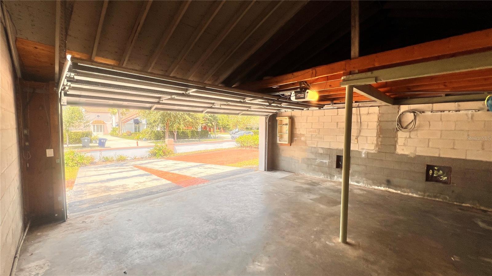 DIXIE TERRACE - Residential Lease