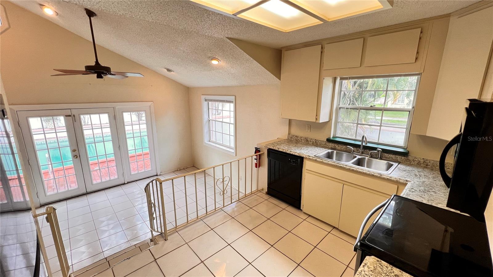 DIXIE TERRACE - Residential Lease