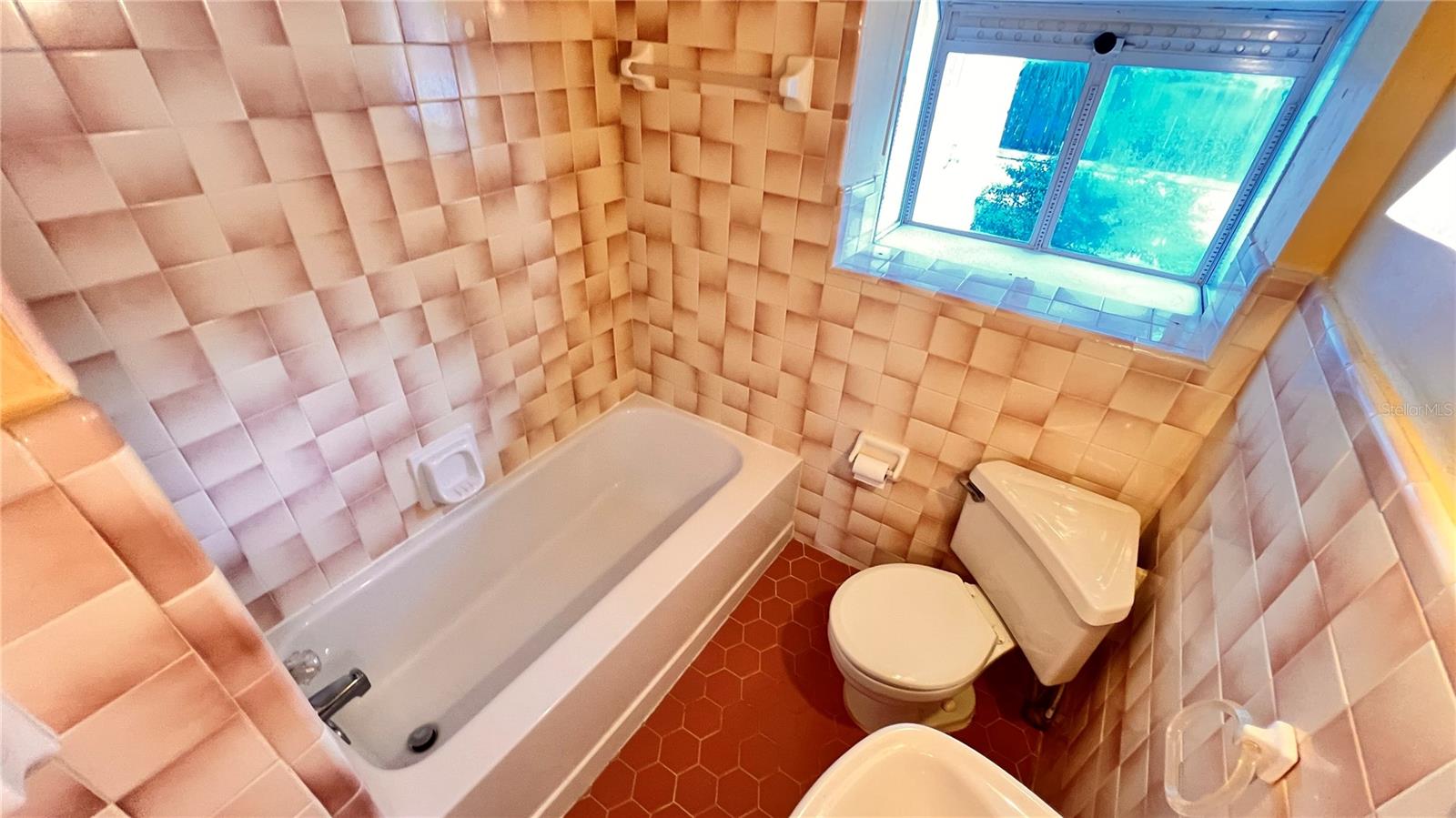 DIXIE TERRACE - Residential Lease