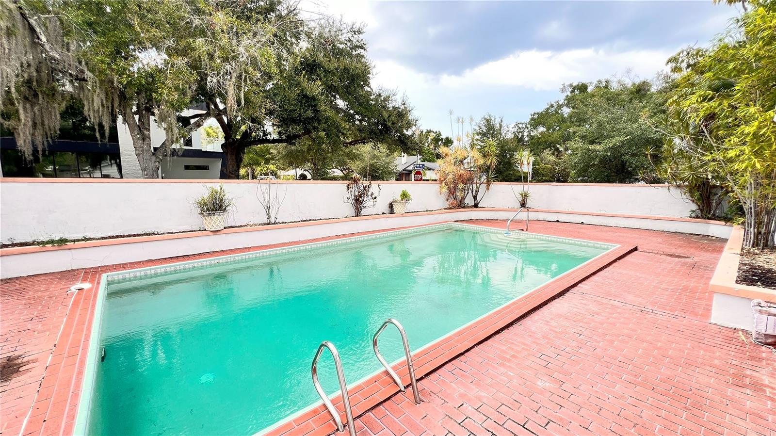 DIXIE TERRACE - Residential Lease