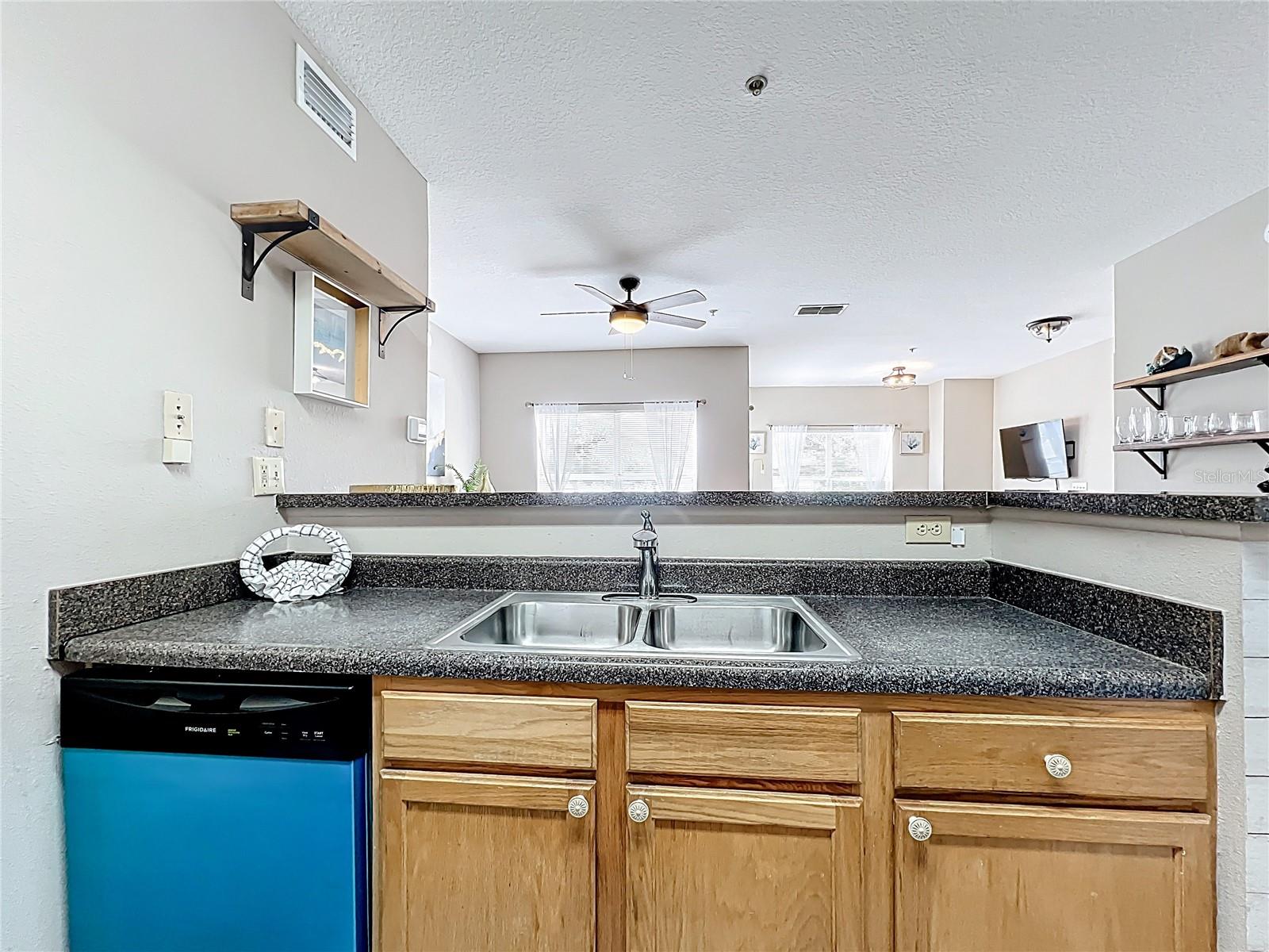 BEACHWAY CONDOS - Residential