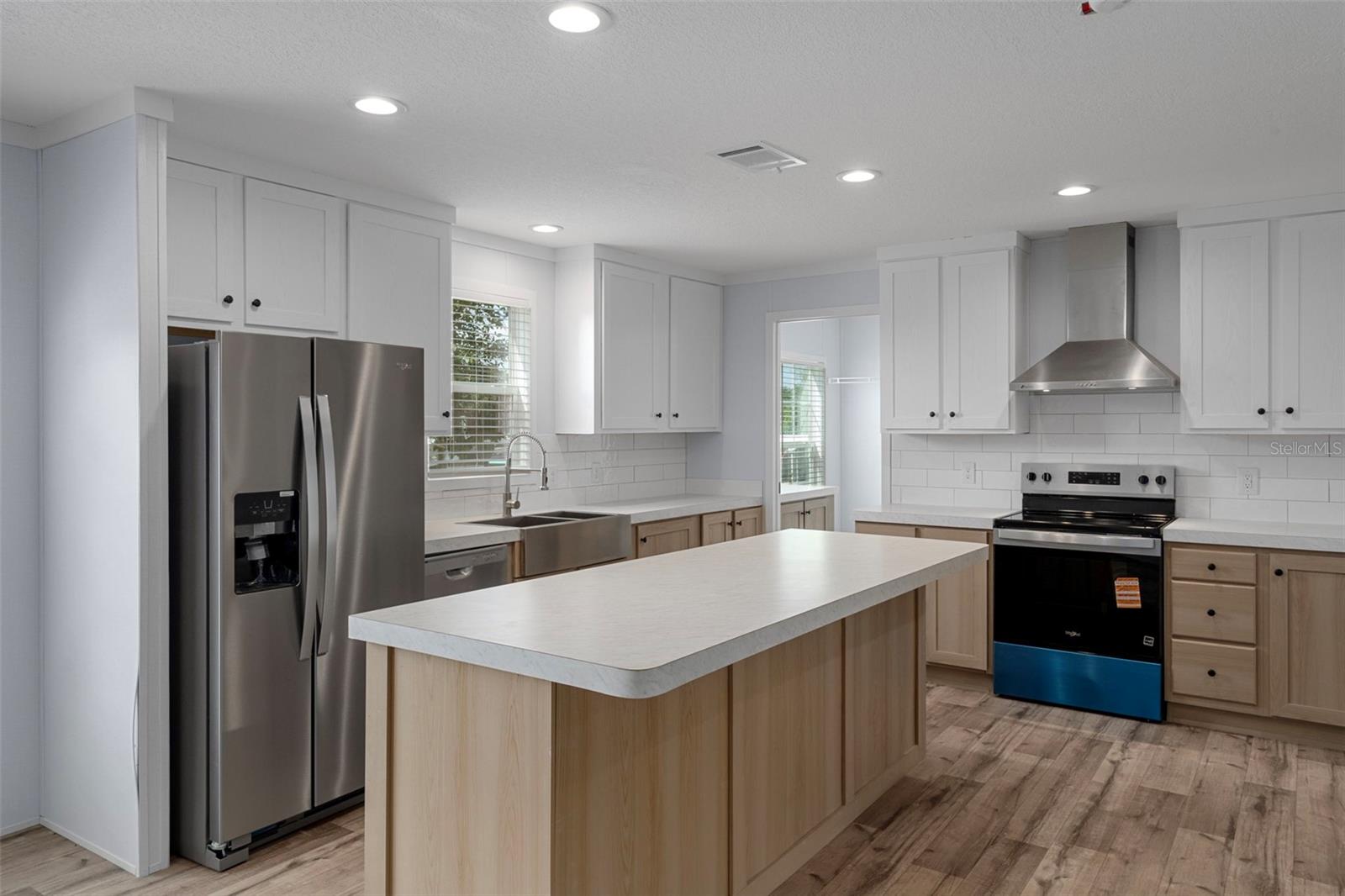 ACREAGE - Residential