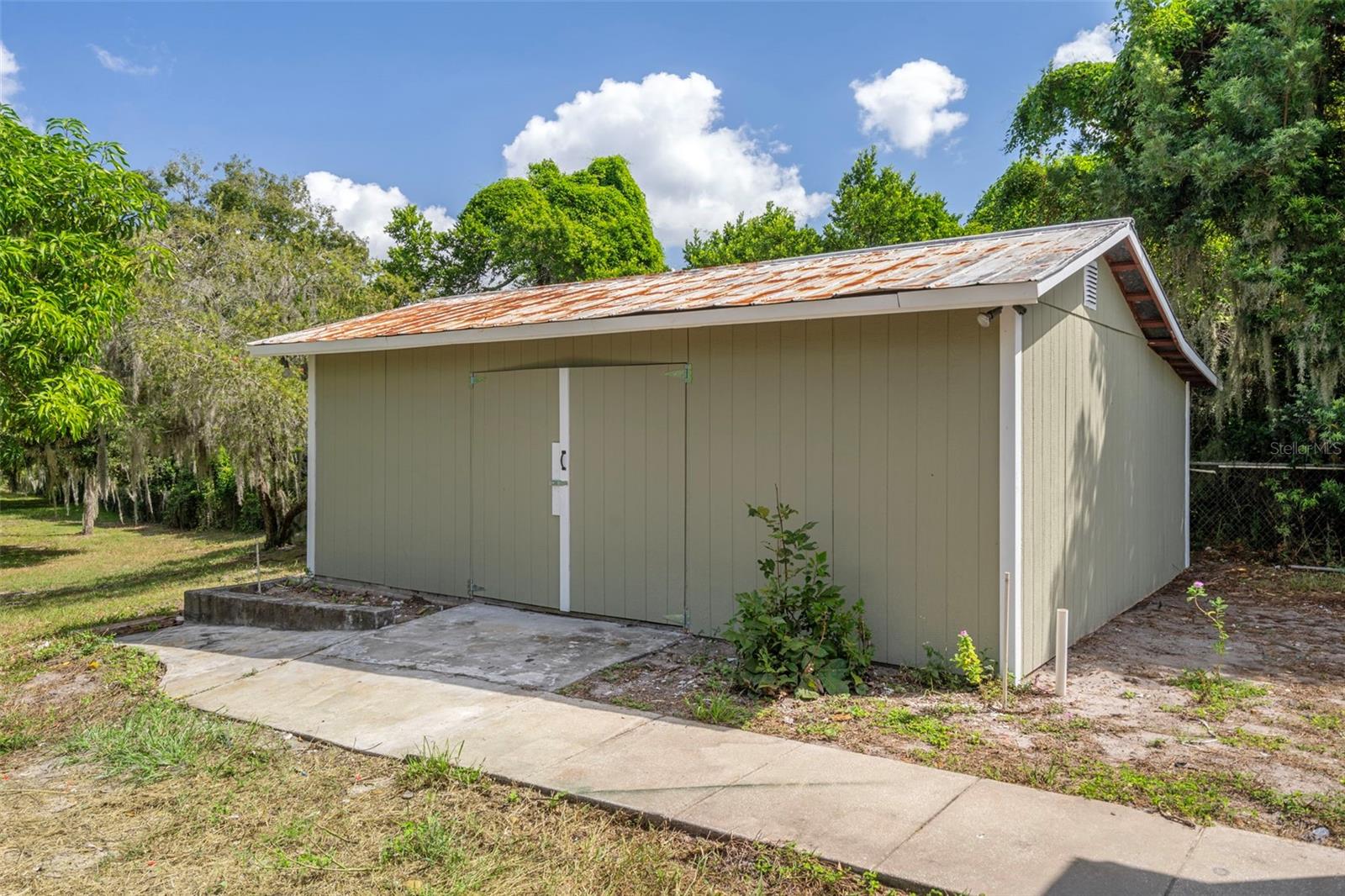 ACREAGE - Residential