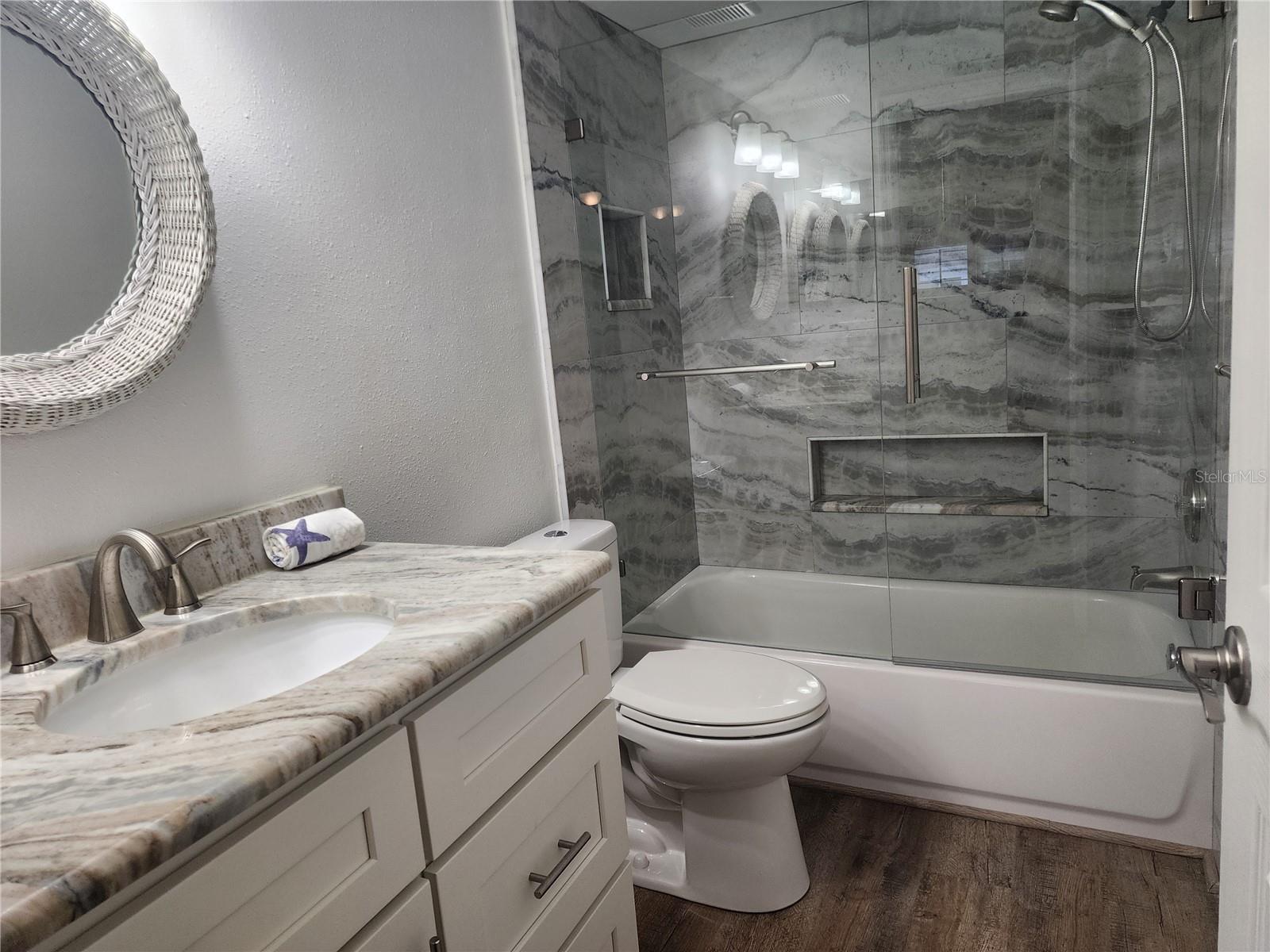 HIDDEN HARBOUR - Residential