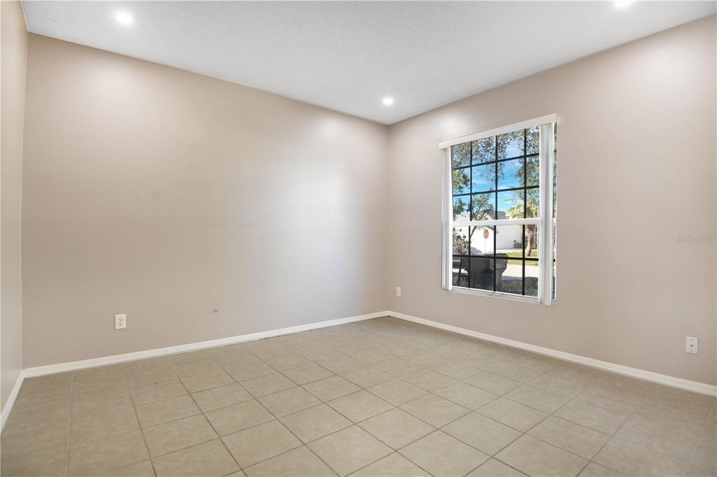 Photo of 915 Knollwood Drive, Davenport, FL 33837 (MLS # O6410353)