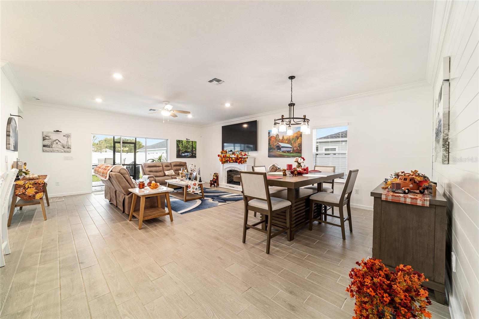 COUNTRY LANE ESTATES - Residential