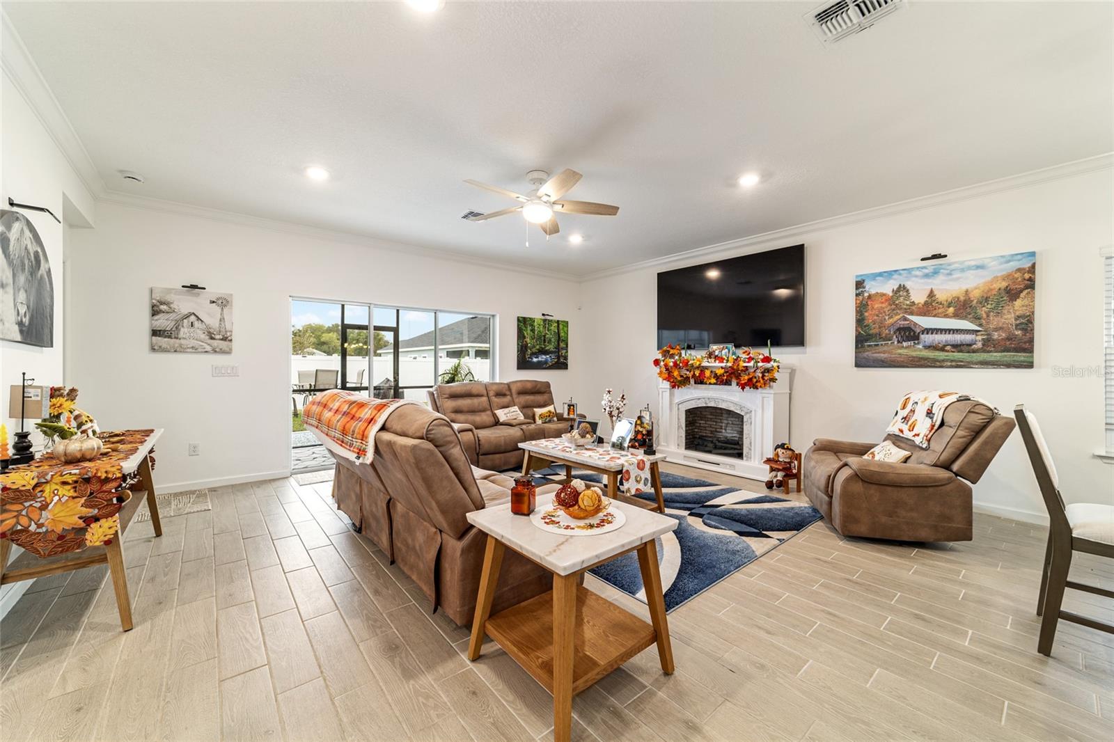 COUNTRY LANE ESTATES - Residential