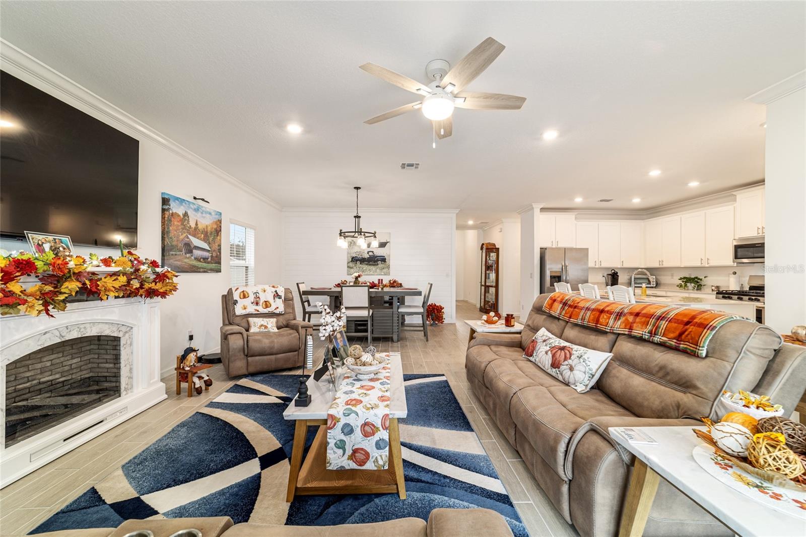 COUNTRY LANE ESTATES - Residential