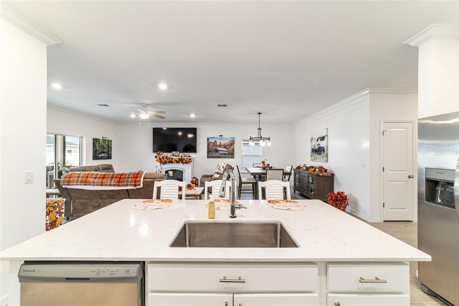 COUNTRY LANE ESTATES - Residential