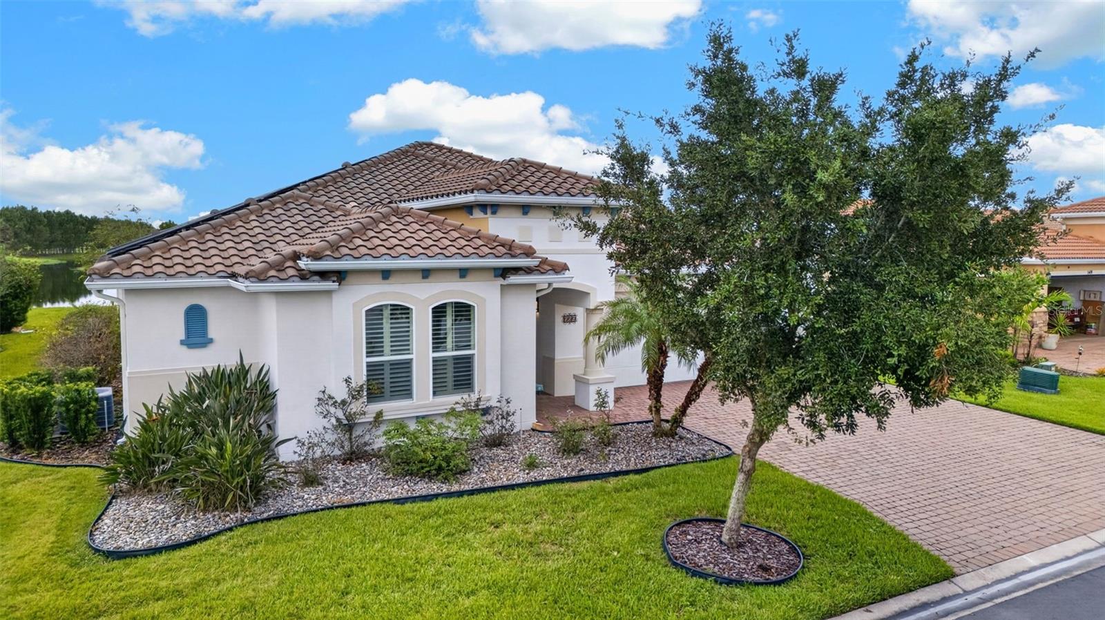 555 TAPATIO LANE