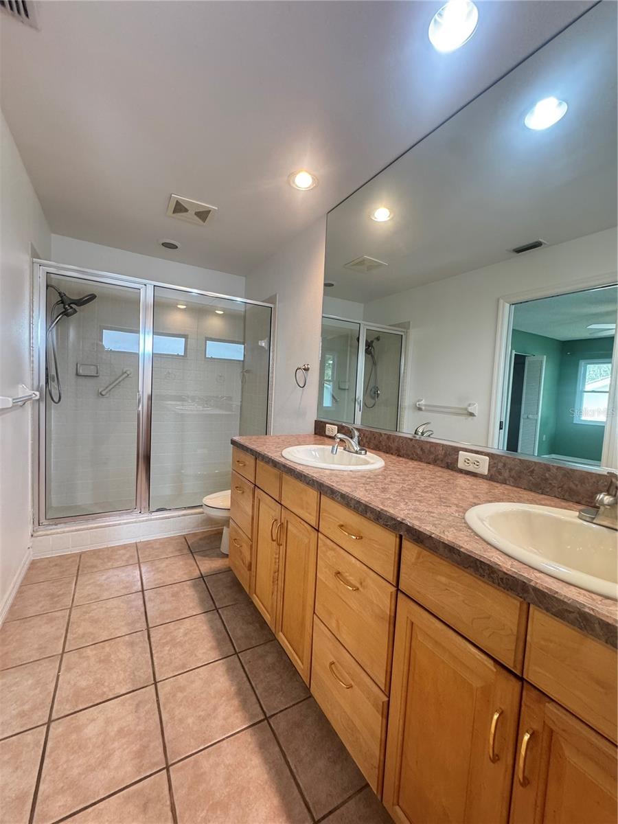 LONGWOOD RUN - Residential Lease