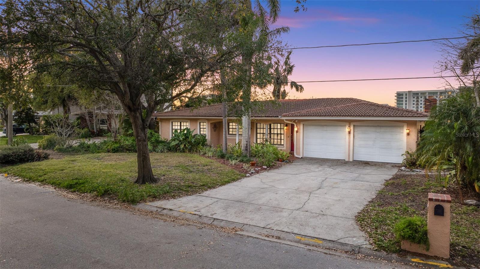 BAYSHORE ESTATES 4 - Residential