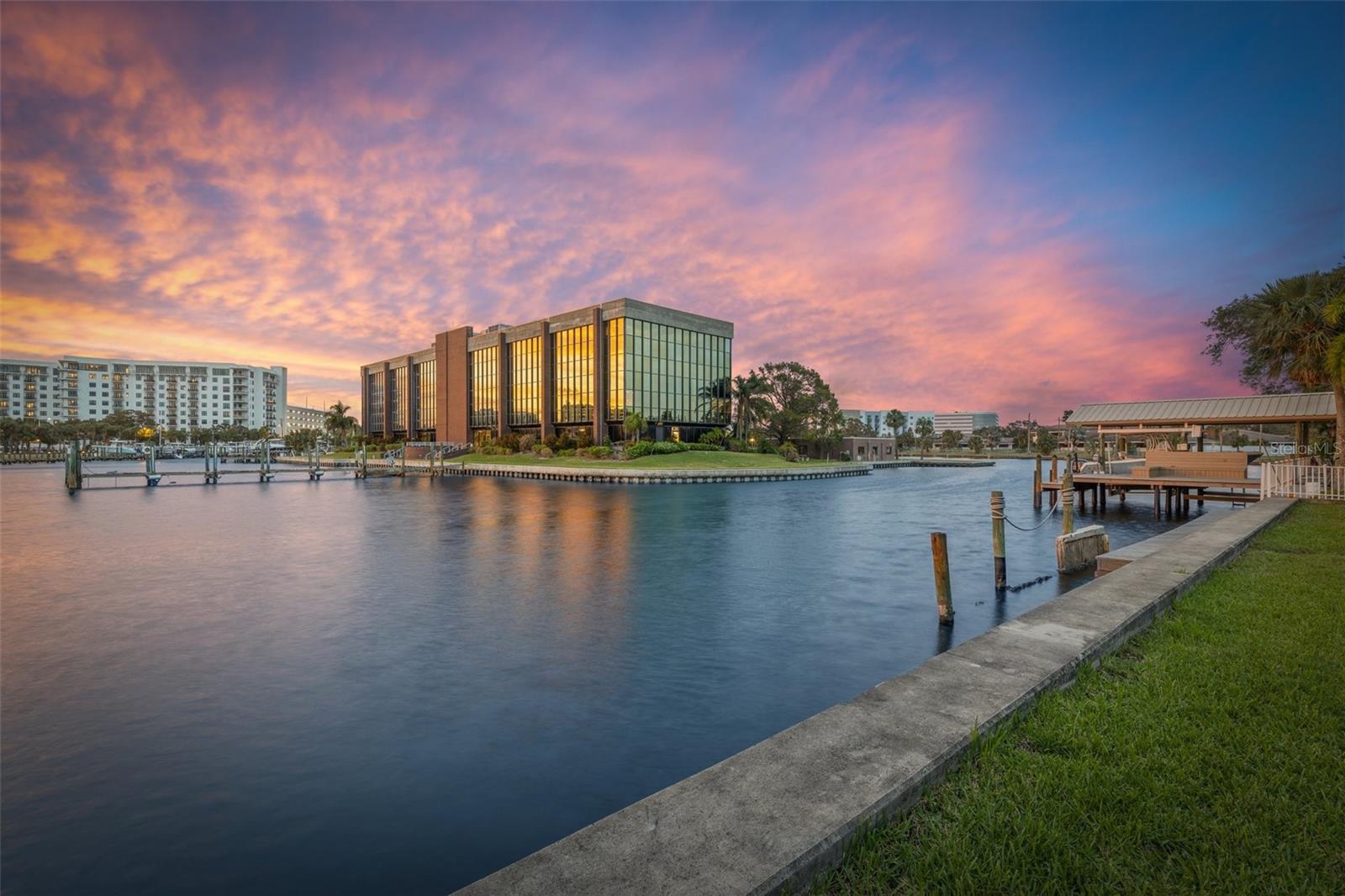 BAYSHORE ESTATES 4 - Residential