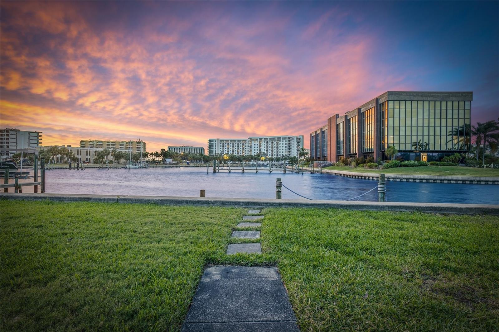 BAYSHORE ESTATES 4 - Residential