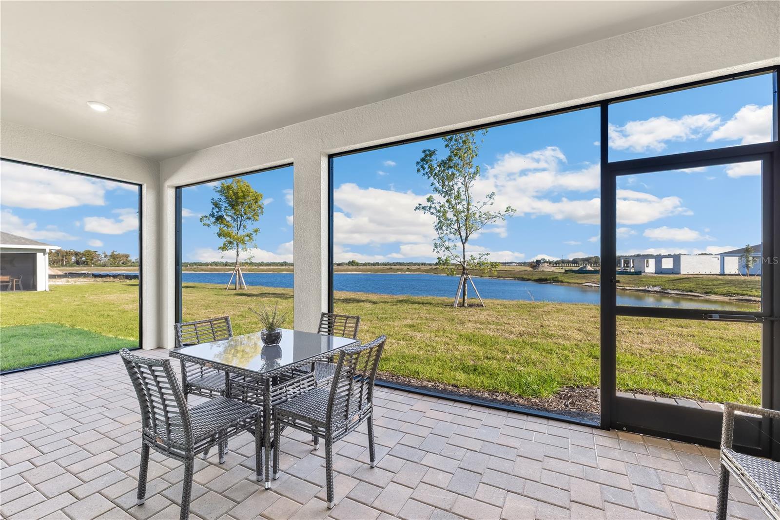 CORAL LAKES - CORAL CREEK - Residential