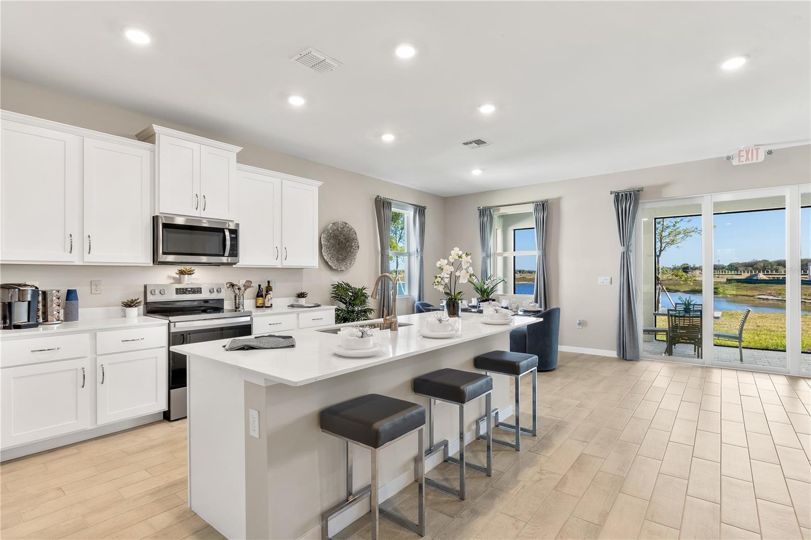 CORAL LAKES - CORAL CREEK - Residential