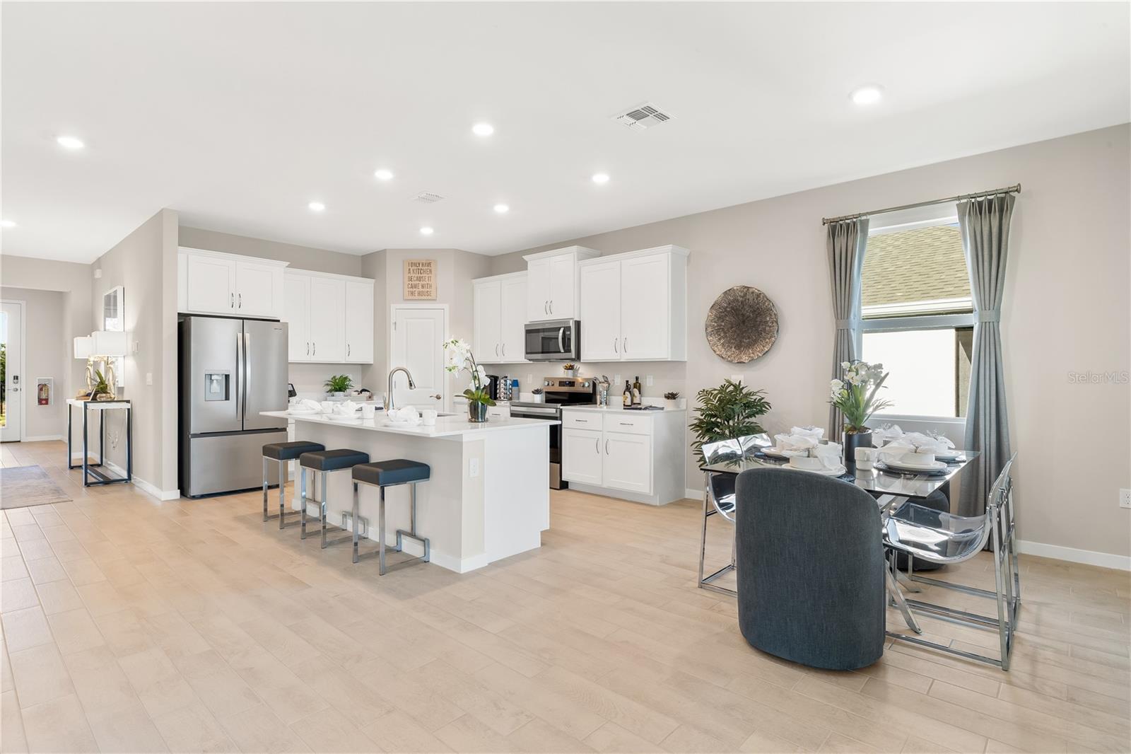 CORAL LAKES - CORAL CREEK - Residential