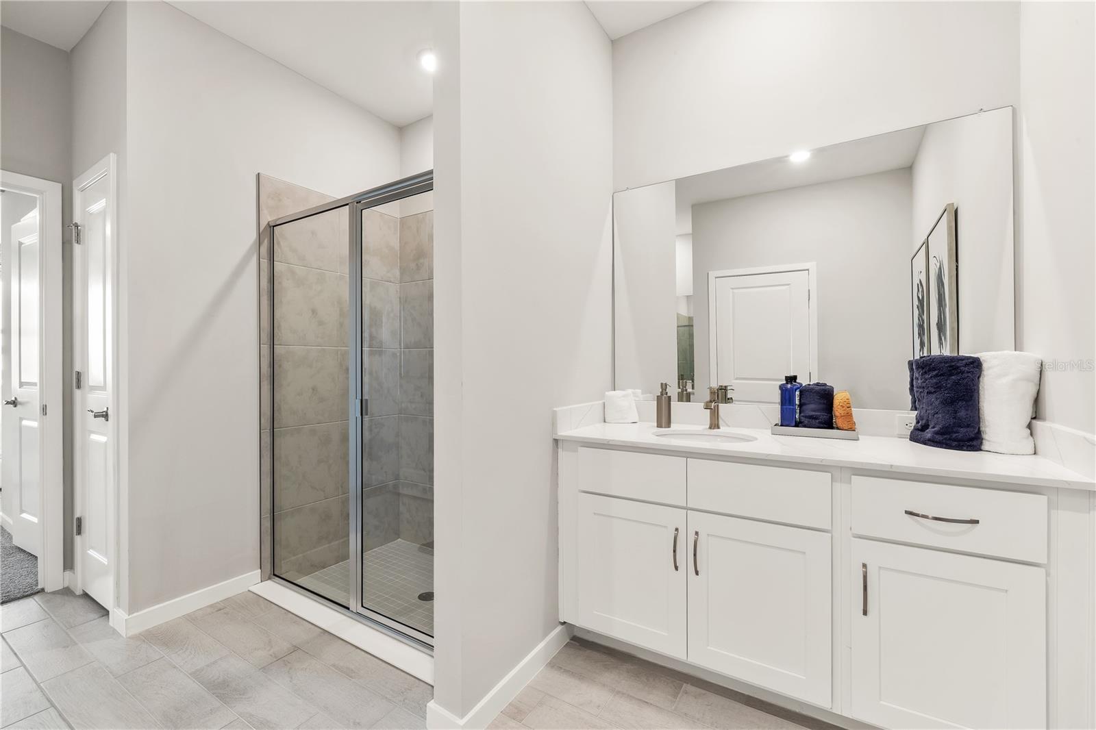 CORAL LAKES - CORAL CREEK - Residential