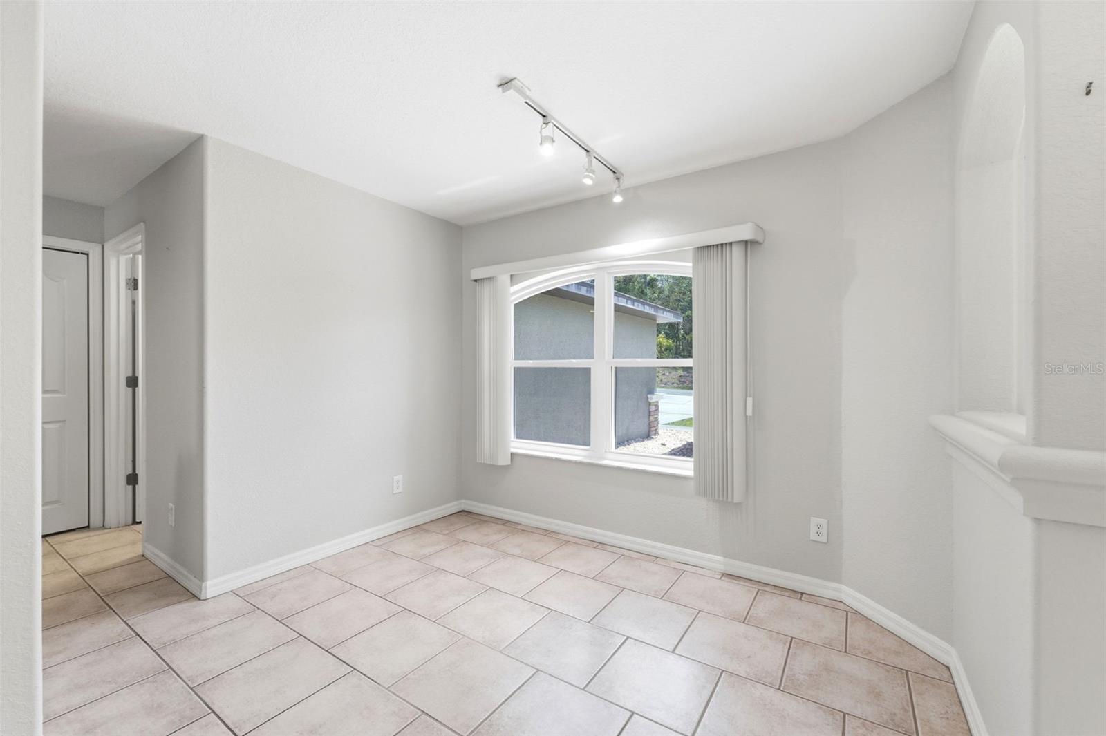 CITRUS SPGS UNIT 09 - Residential