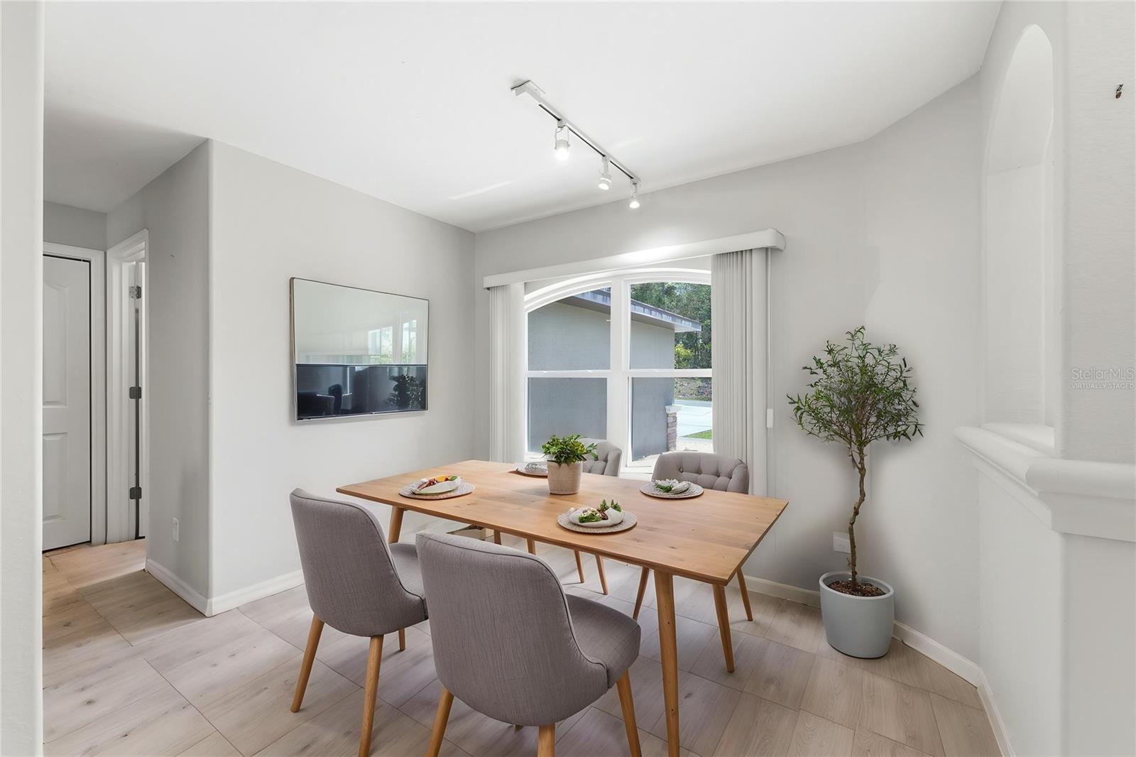 CITRUS SPGS UNIT 09 - Residential