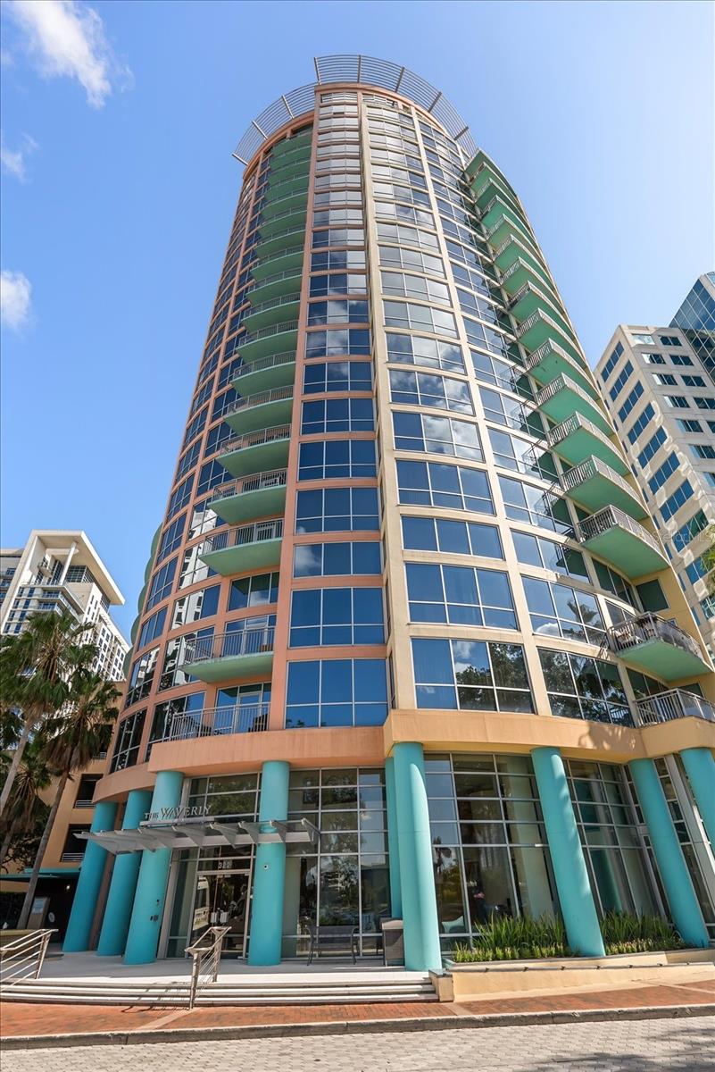 Photo of 322 E Central Boulevard #1404, Orlando, FL 32801 (MLS # O6442346)