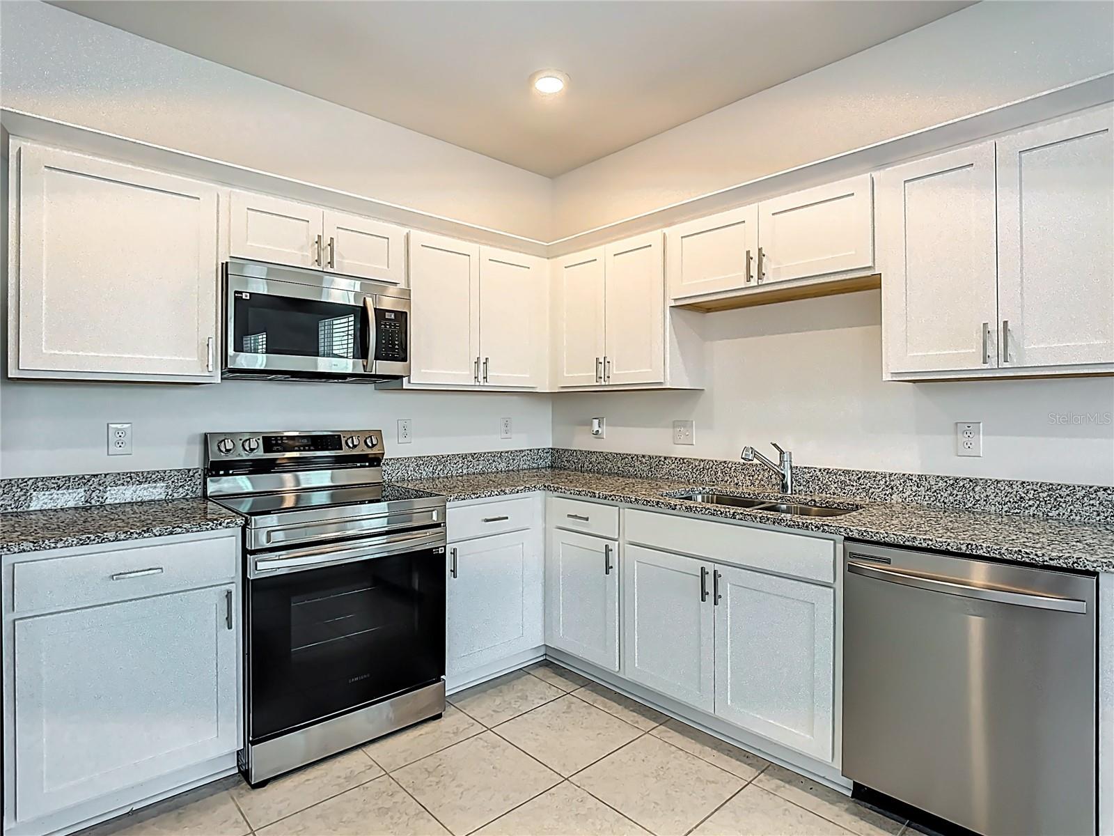 ASHFORD PLACE - Residential Lease