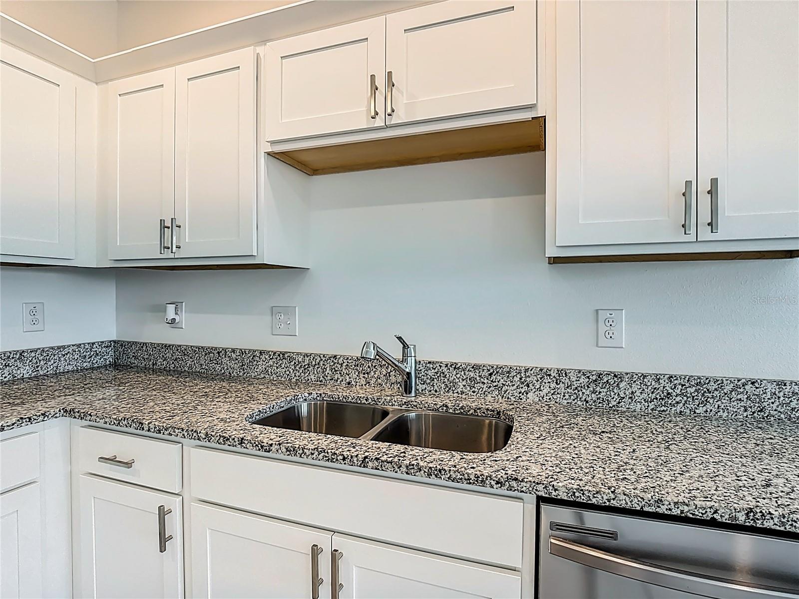 ASHFORD PLACE - Residential Lease