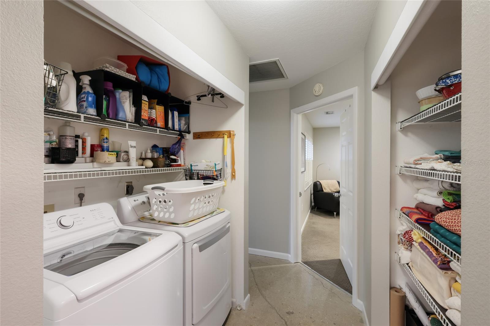 SAPPHIRE SHORES - Residential