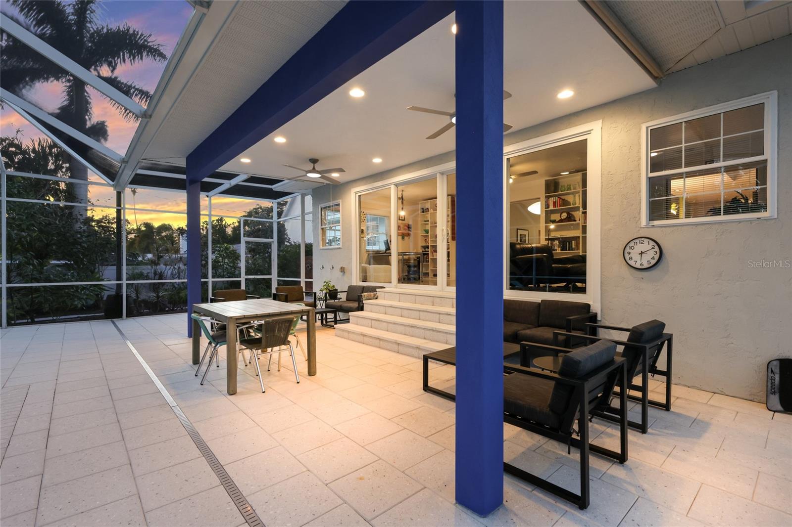 SAPPHIRE SHORES - Residential