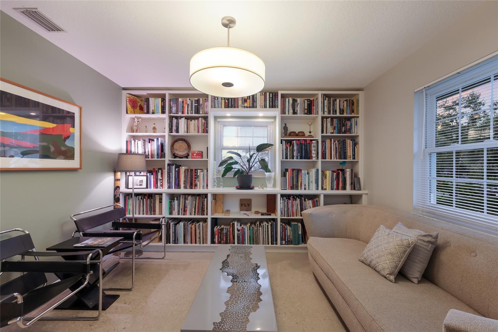 SAPPHIRE SHORES - Residential