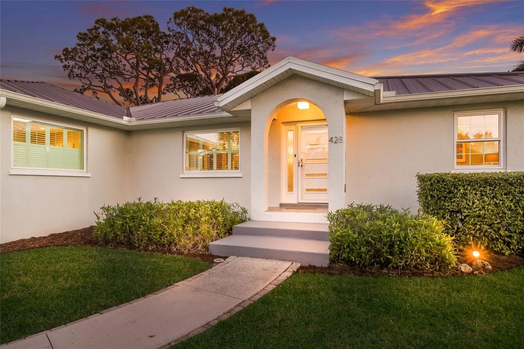 Photo of 428 Sapphire Drive, Sarasota, FL 34234 (MLS # A4679800)