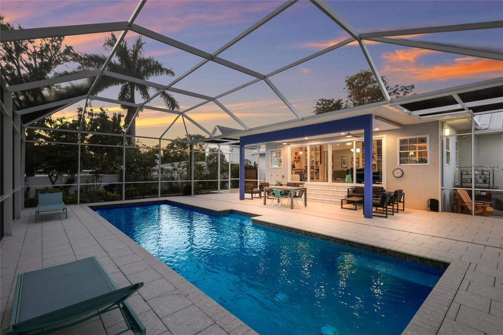 SAPPHIRE SHORES - Residential