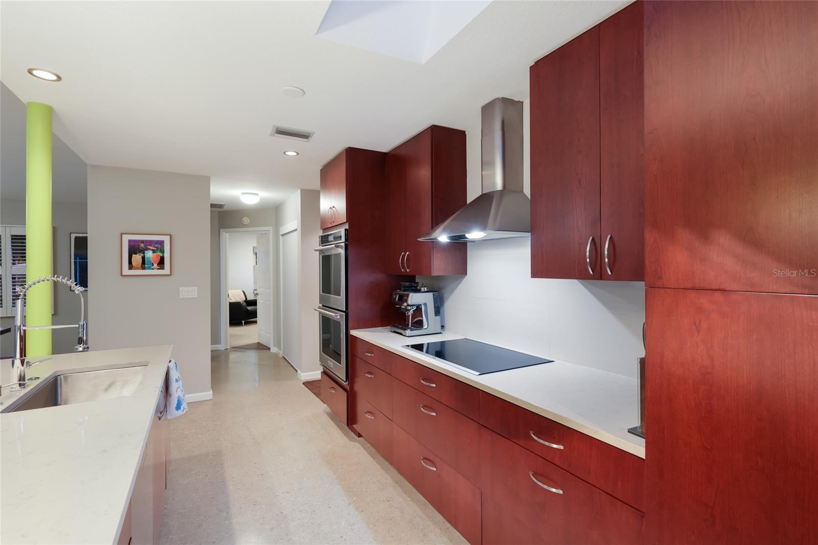 SAPPHIRE SHORES - Residential