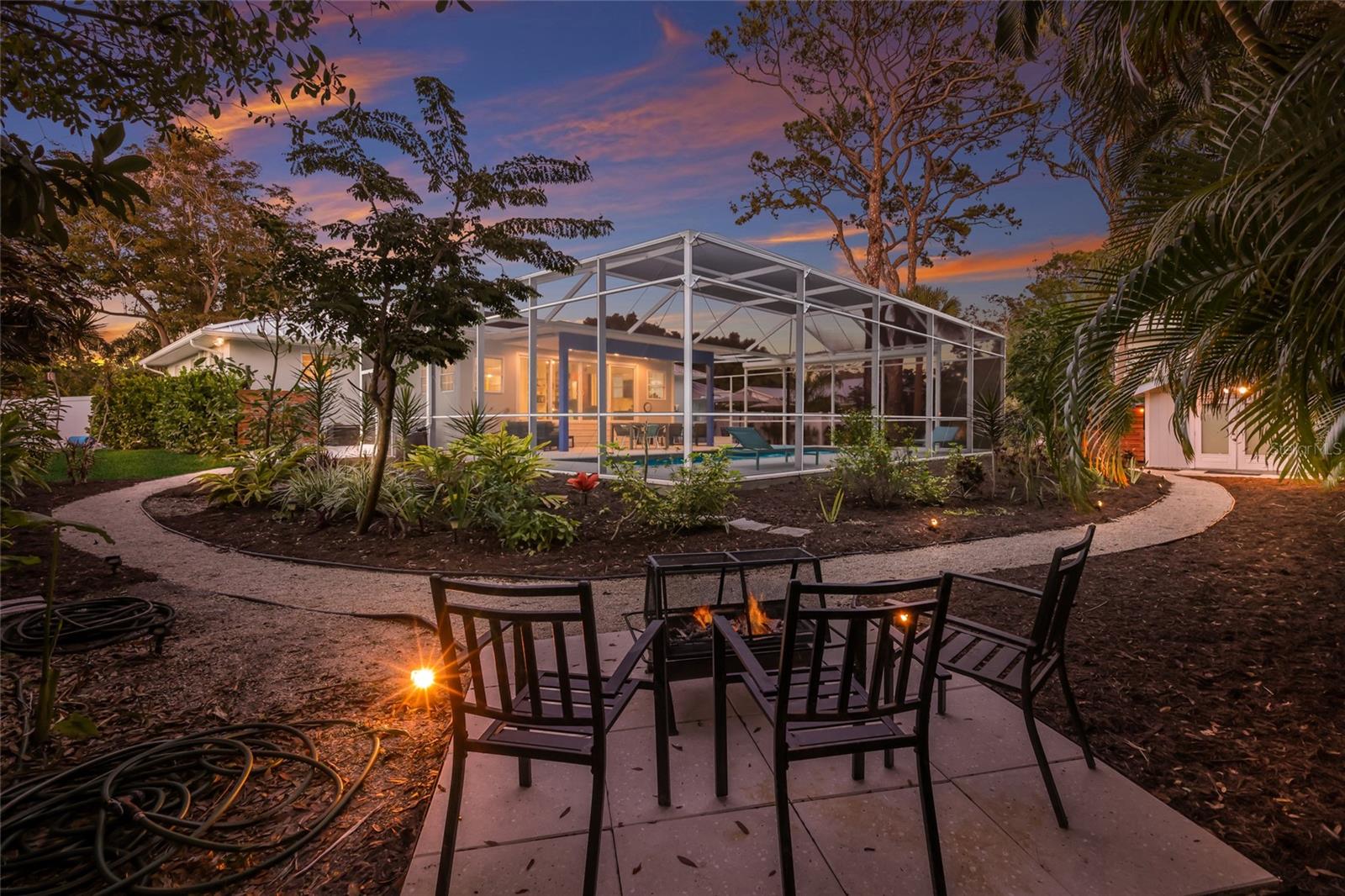 SAPPHIRE SHORES - Residential