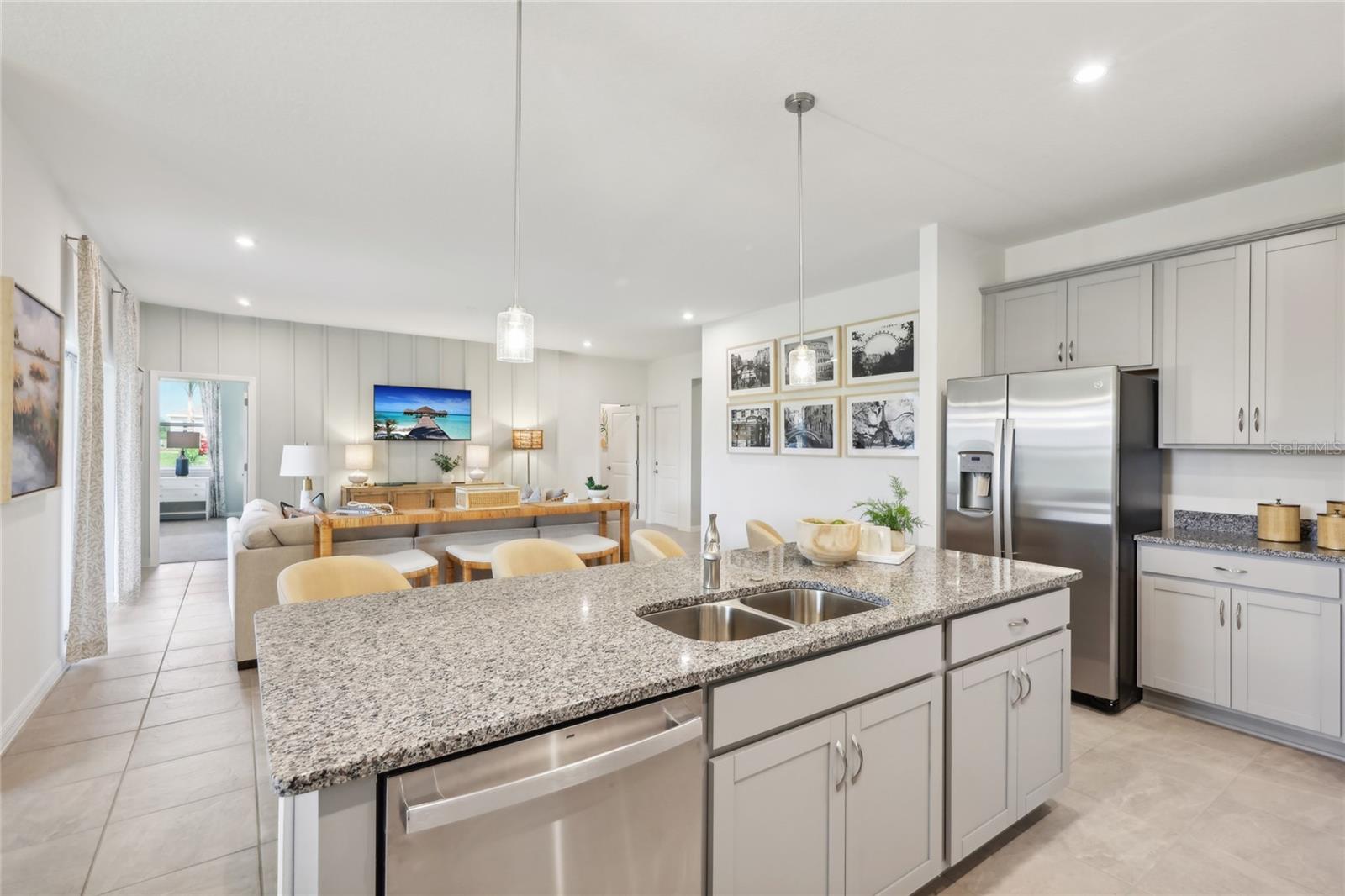 GROVES AT GRAND ISLAND - Residential