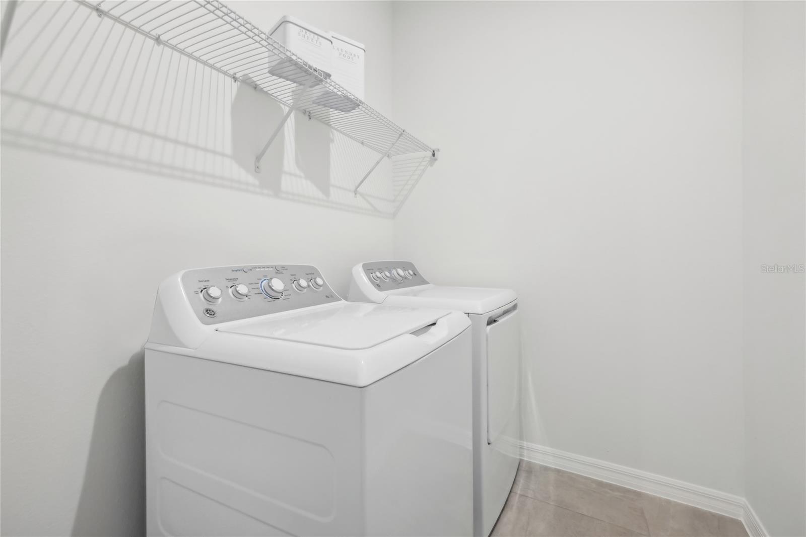 GROVES AT GRAND ISLAND - Residential